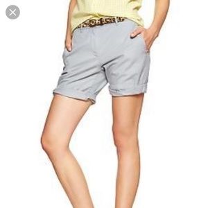 Gap boyfriend roll up khaki shorts